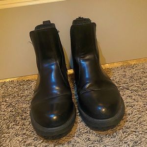 Dr Martin Chelsea Boot